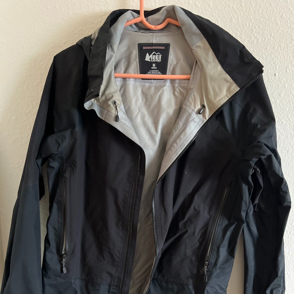 REI Co-op Stormbolt GTX Jacket - Women's M in black